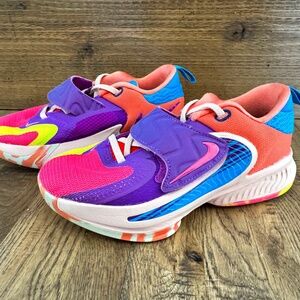 Nike Zoom Freak 4 PS Bahamas Kids Size 2.5 Colorful